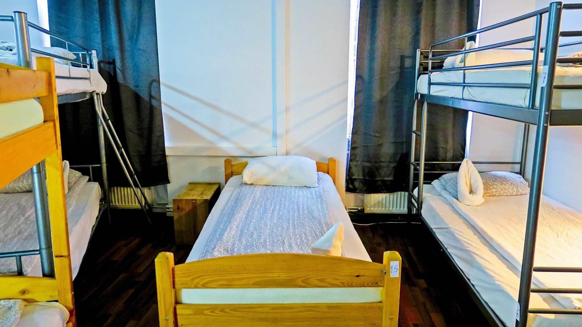 The Evil Clown Hostel Braşov Eksteriør bilde
